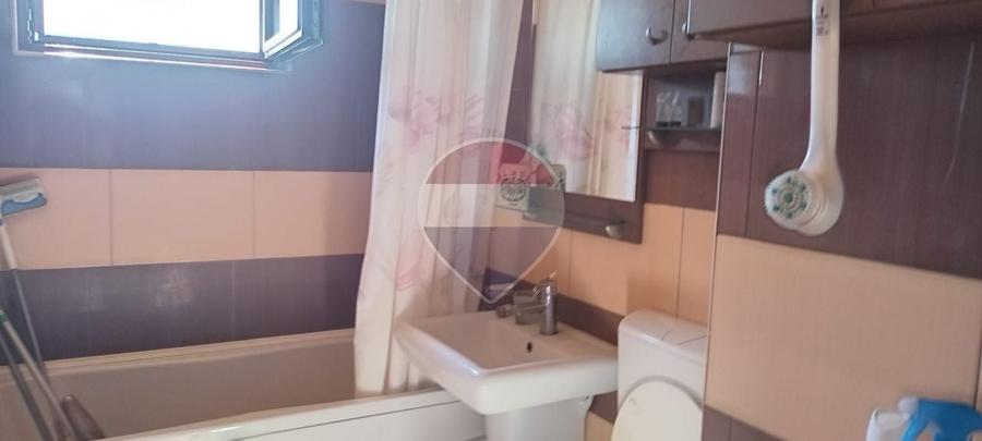 Apartament cu 2 camere semidecomandat în Polivalentă
