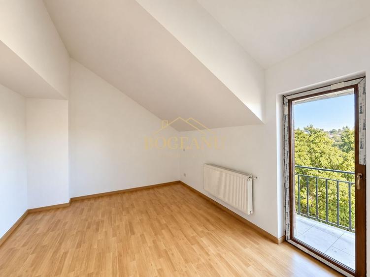 Apartament cu 3 camere decomandat în Giroc