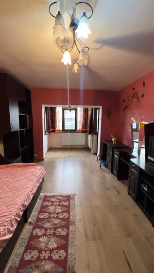Apartament cu 2 camere decomandat, mobilat în Ultracentral