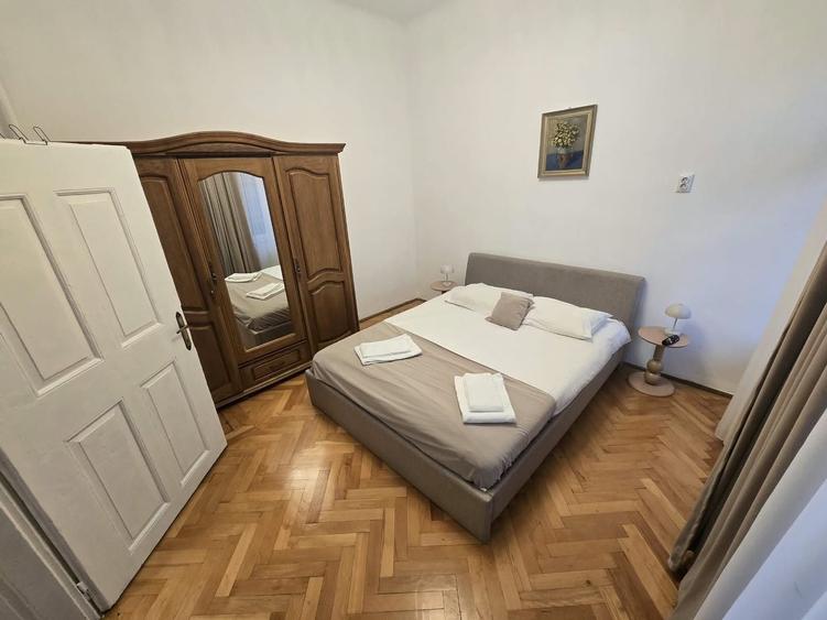 Apartament cu 3 camere decomandat în Ultracentral
