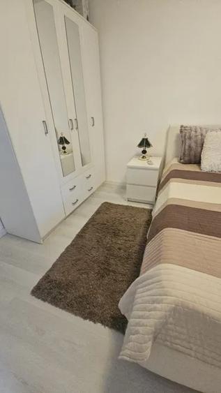 Apartament cu 2 camere semidecomandat, mobilat în Alexandru Obregia