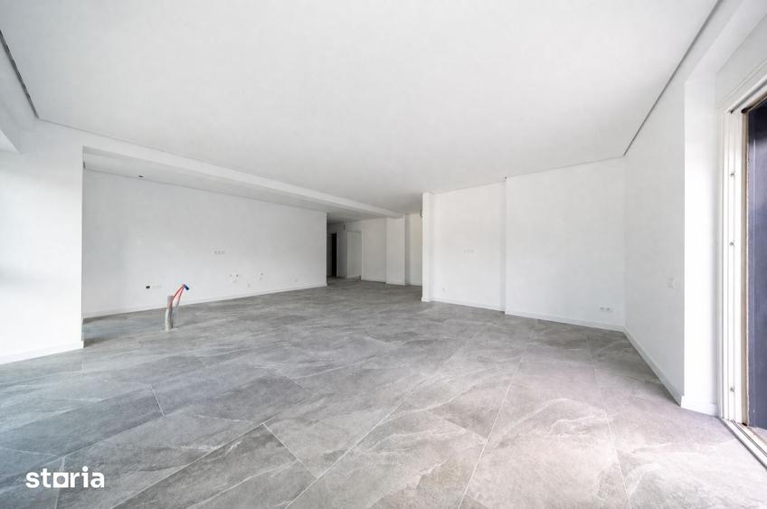 Apartament cu 4 camere în Astra