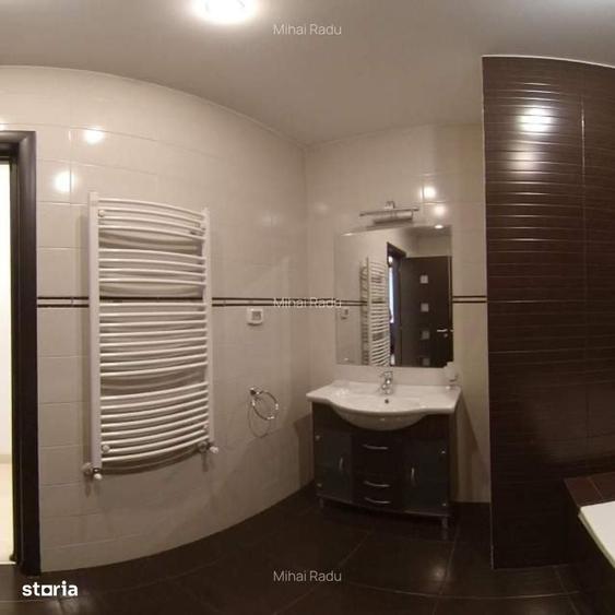 Apartament cu 3 camere semidecomandat în Ciupercenii Noi