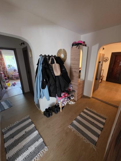 Apartament cu 4 camere decomandat în Ampoi 3