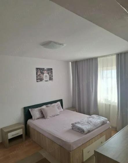 Apartament cu 2 camere semidecomandat, mobilat în Cetate — fotografia 1