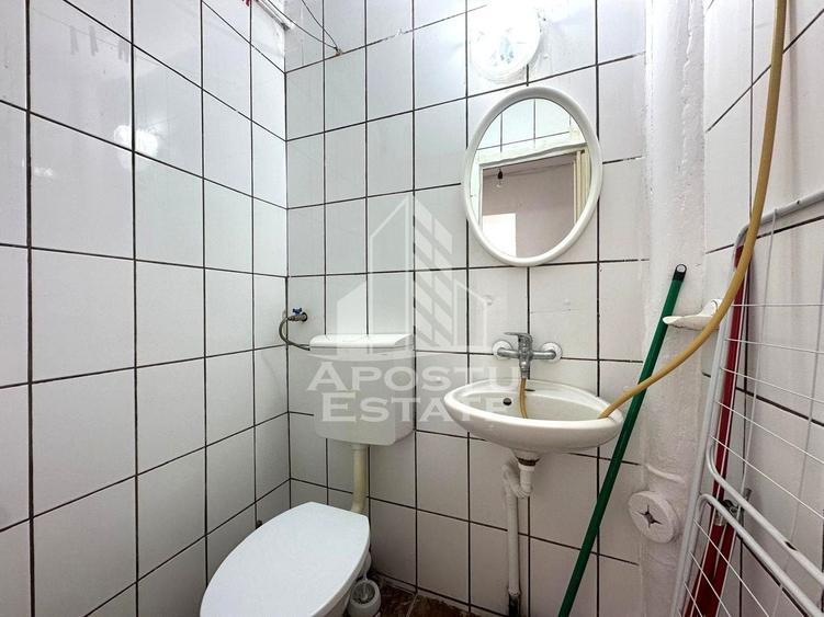 Garsonieră decomandată în Central