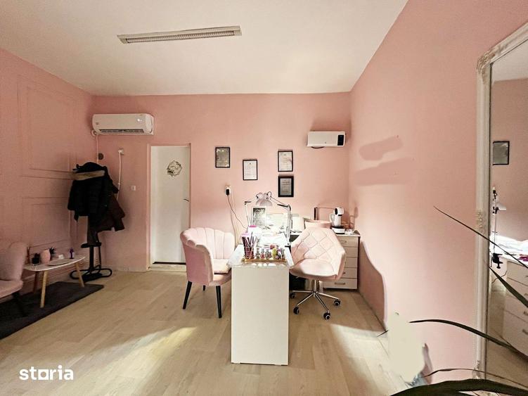 Casă cu 5 camere decomandat cu Teren 440 Mp în Ultracentral