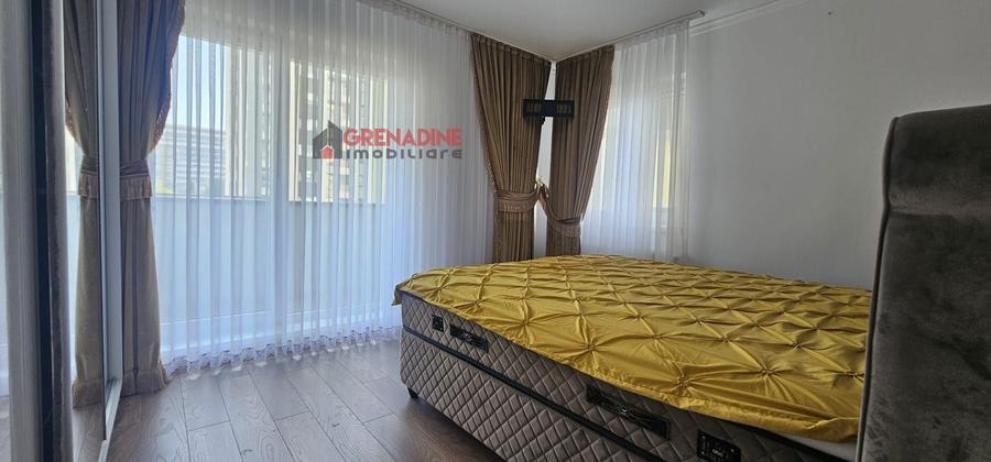 Apartament cu 3 camere decomandat în Tractorul