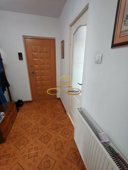 Apartament cu 3 camere decomandat, mobilat în Ștefan cel Mare