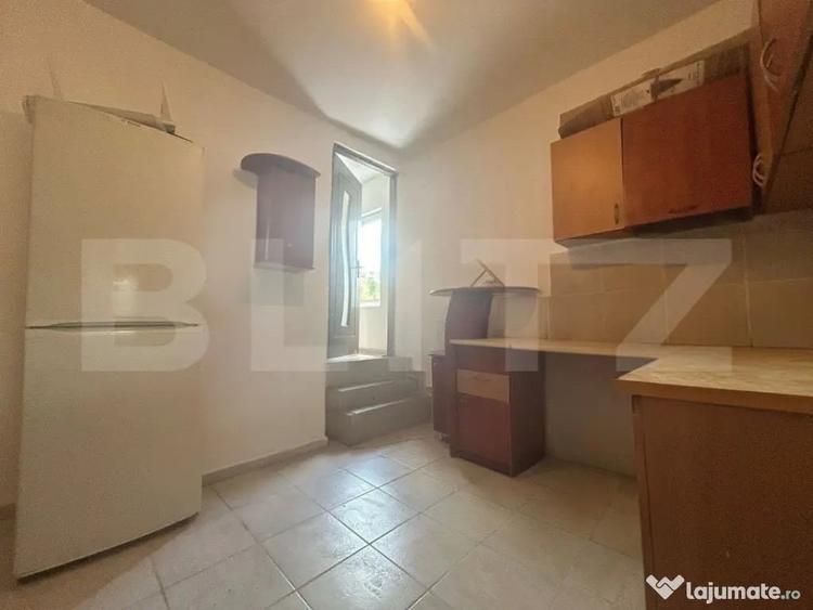 Casă cu 4 camere cu Teren 100 Mp în Central