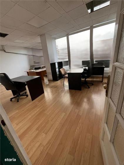 Spațiu comercial, de 70 mp, în Decebal