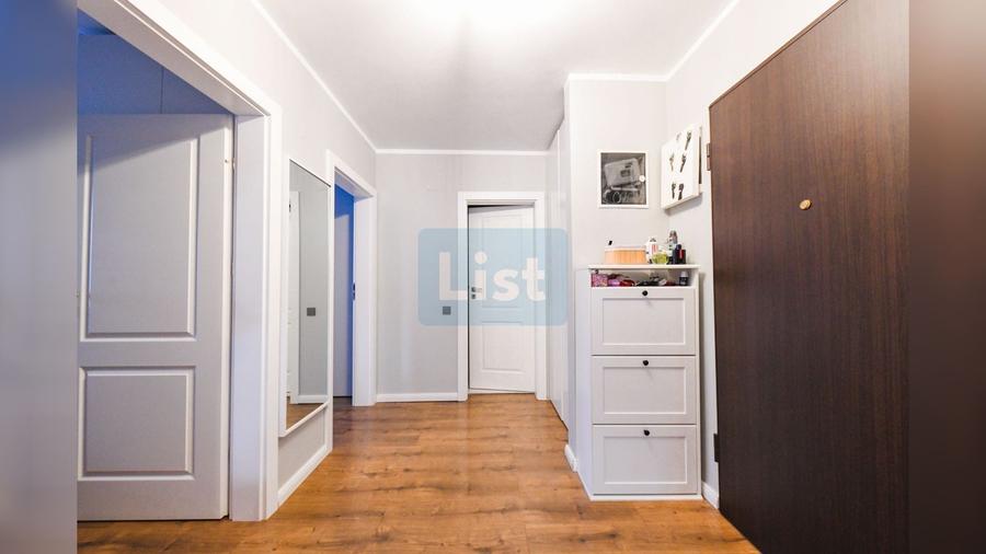 Apartament cu 3 camere semidecomandat, mobilat în Europa