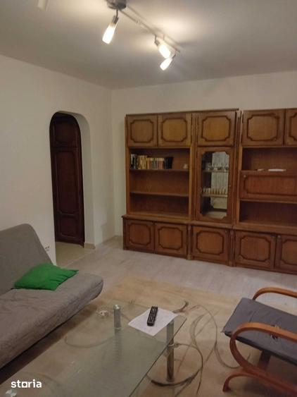 Garsonieră în Vatra Luminoasă