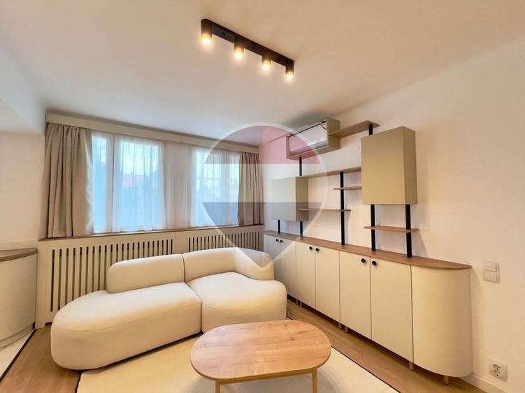 Apartament cu 2 camere decomandat, mobilat în P-ța Mihai Viteazul
