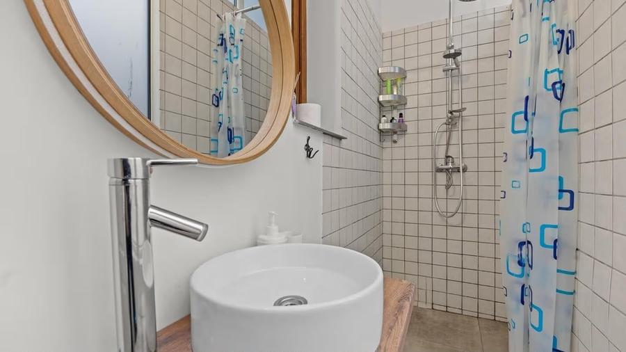 Apartament cu 3 camere semidecomandat în Universitate