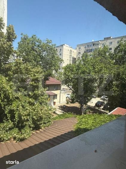 Apartament cu 3 camere semidecomandat în Republicii