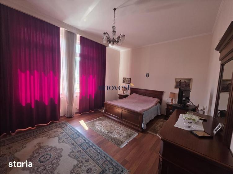 Apartament cu 3 camere decomandat în Central