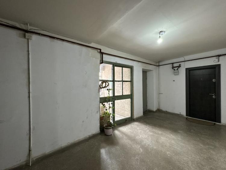 Apartament cu 2 camere decomandat în Virtuții