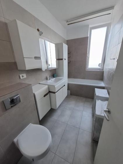 Apartament cu 3 camere decomandat, mobilat în Lipovei