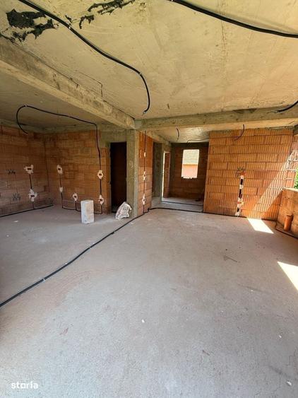 MT253 Duplex la rosu, 4 camere, Sanandrei, la asfalt - 8