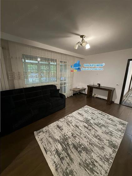 Apartament cu 3 camere semidecomandat, mobilat în Berceni