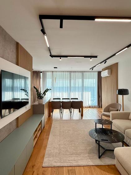 Apartament cu 4 camere semidecomandat în Cotroceni