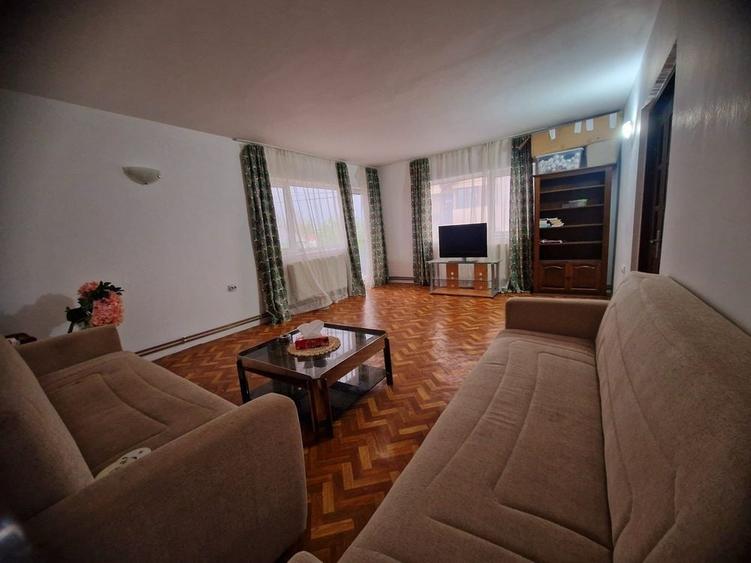 Casă cu 4 camere în Păulești
