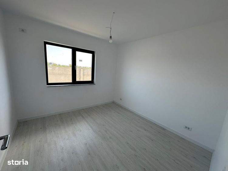 Casă cu 4 camere cu Teren 400 Mp în Clinceni