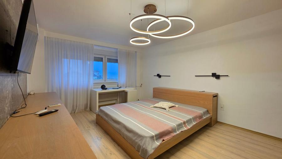 Apartament cu 3 camere decomandat în Unirii