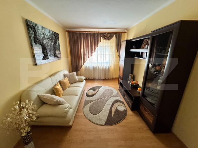 Apartament de vanzare, 70 mp, garaj, zona Bradet - 4
