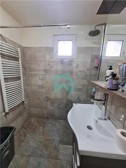 Apartament cu 3 camere decomandat, mobilat în Craiter