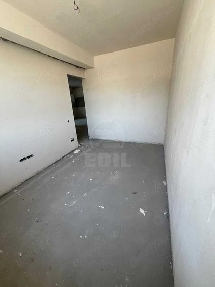 Apartament cu 3 camere, semifinisat, zona Terra, COMISION 0 - 8