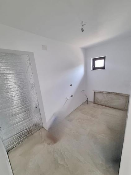Casă individuală cu 3 camere cu Teren 454 Mp în Cetate