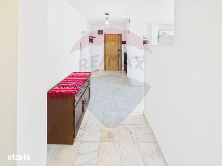 Apartament cu 4 camere, mobilat în Decebal