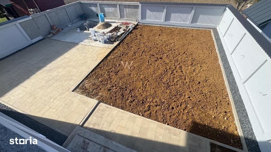 Casă cu 5 camere cu Teren 530 Mp în Cristian