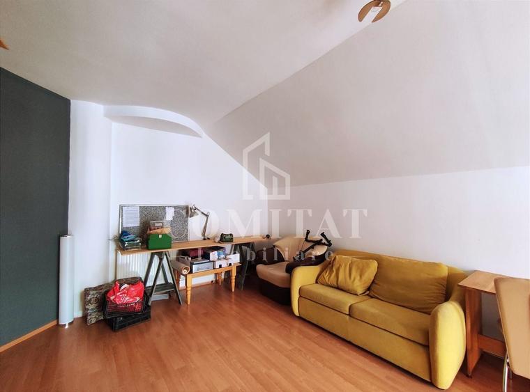 Apartament cu 3 camere decomandat, mobilat în Zorilor