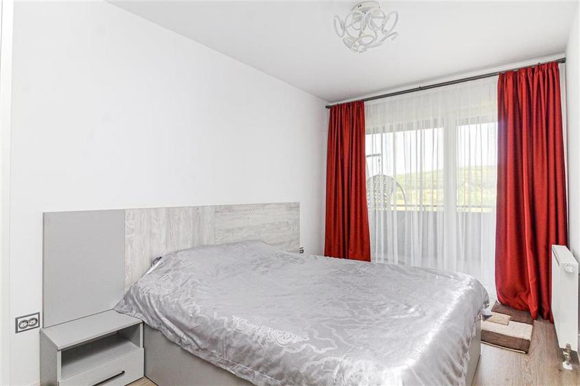 Apartament cu 3 camere semidecomandat în Gheorgheni