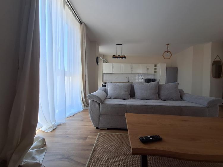 Apartament cu 2 camere decomandat, mobilat în Torontalului