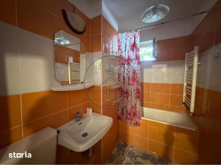 Apartament cu 4 camere decomandat în Central