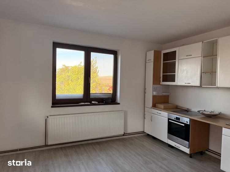Casă cu 5 camere cu Teren 500 Mp în Vasile Aaron