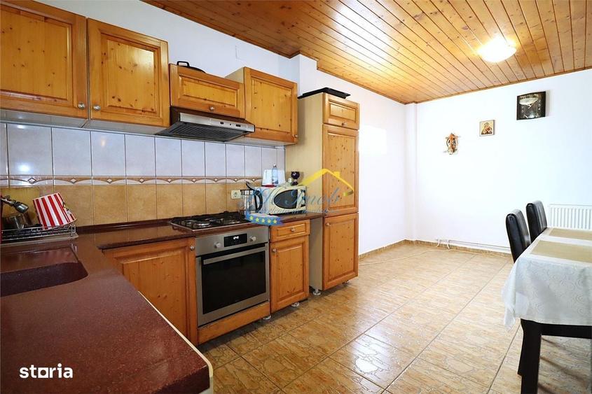 Casă cu 4 camere în Central