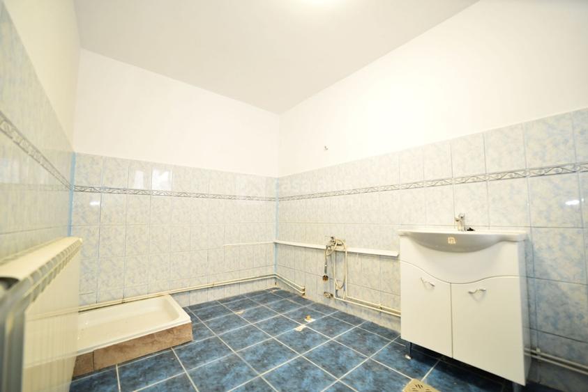 Casă individuală cu 4 camere cu Canalizare în Moara de Vânt