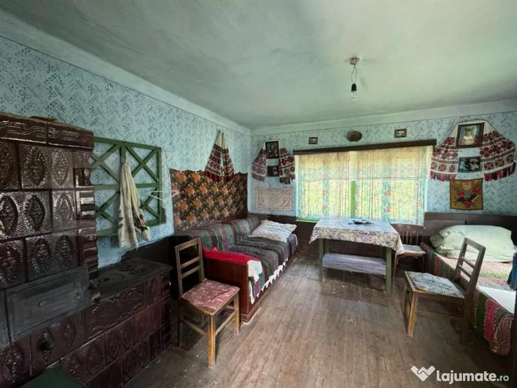 Casă cu 3 camere cu Teren 1789 Mp în Central