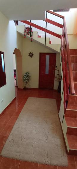 Casă cu 4 camere cu Teren 1890 Mp în Orbeni