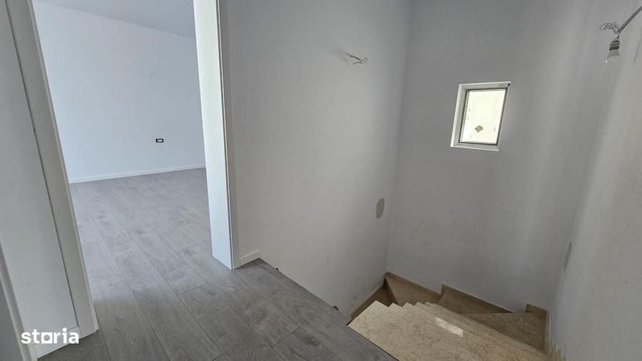 Casă cu 4 camere în Dudu