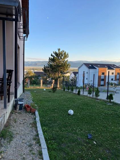 Casă cu Teren 640 Mp în Central