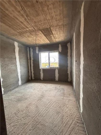 Duplex cu 5 camere cu Canalizare în Moșnița Nouă