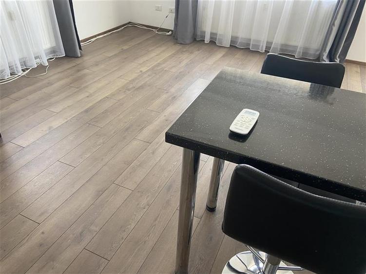 Garsonieră decomandată, mobilată în Gară