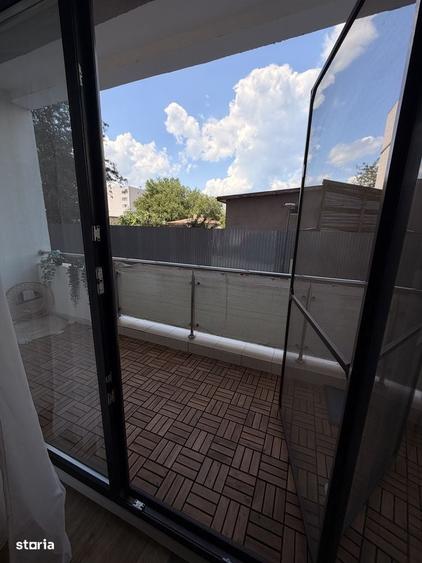 Apartament cu 2 camere decomandat în Pajura