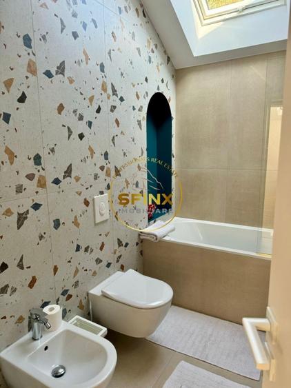 Duplex cu 5 camere cu Canalizare în Iancu Nicolae